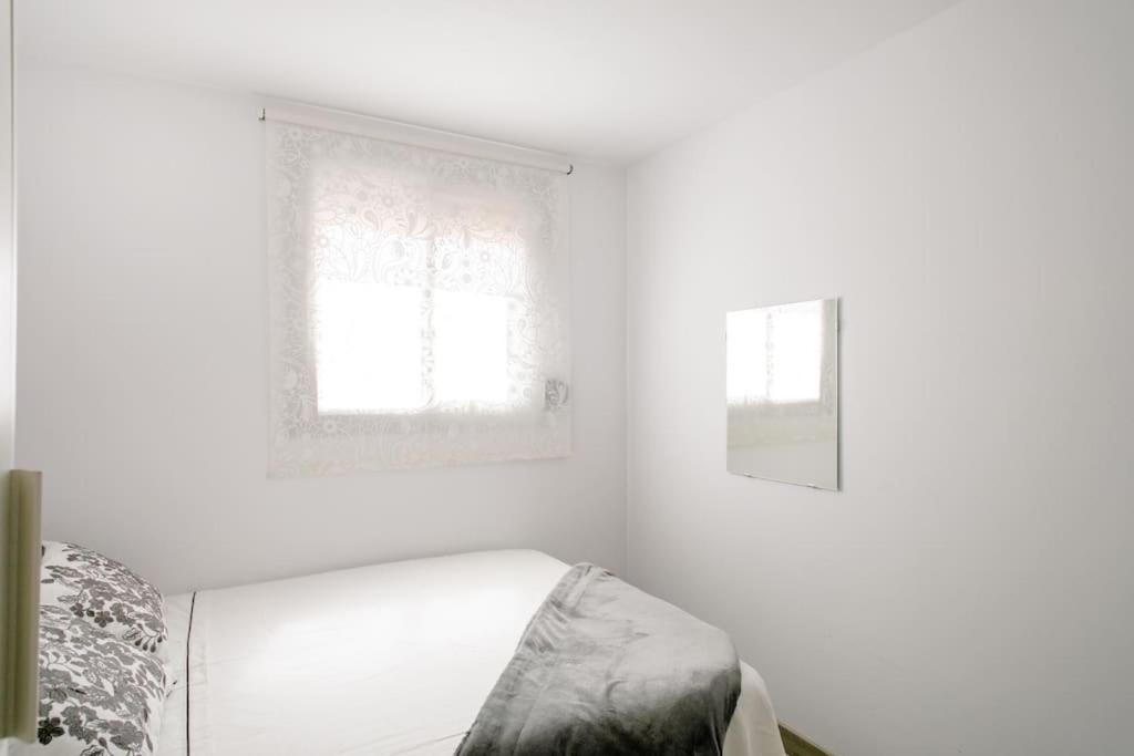 Habitaciones Bonitas Y Comodas L'Hospitalet de Llobregat Extérieur photo