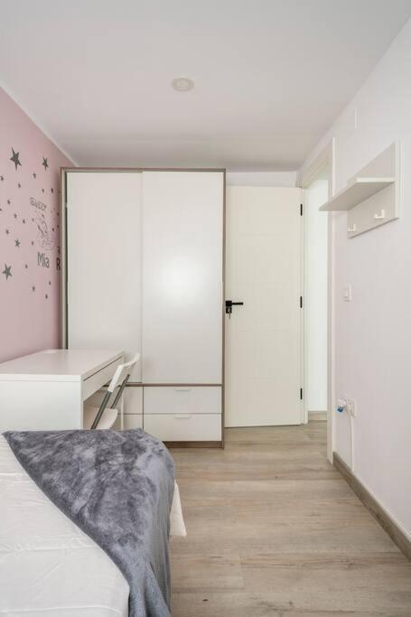 Habitaciones Bonitas Y Comodas L'Hospitalet de Llobregat Extérieur photo